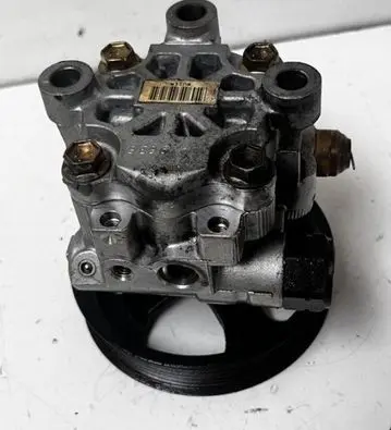 Toyota Avensis T250 Power steering pump 32100