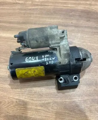 BMW X5 E70 Starter motor 7801203