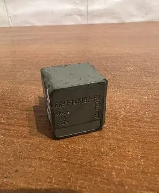 Volkswagen Golf VII Other relay 669T14B192EA D2646