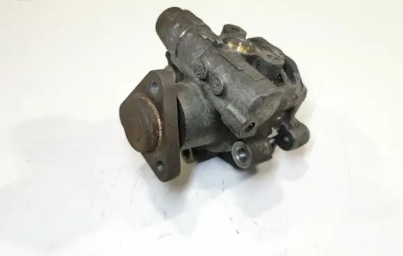 Skoda Superb B5 (3U) Power steering pump 8D0145177Q