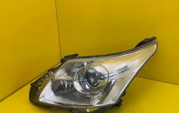 Toyota Avensis T270 Headlight/headlamp H279HL-AE