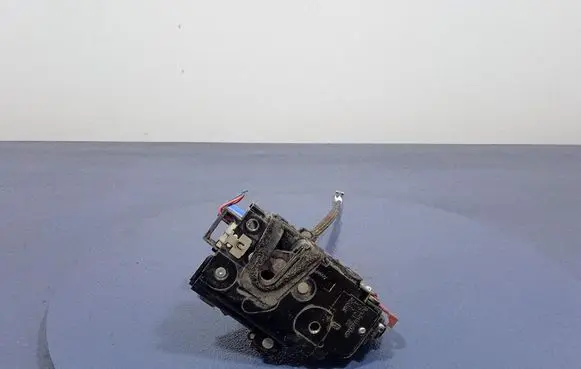 Skoda Roomster (5J) Rear door lock 5J7839016A