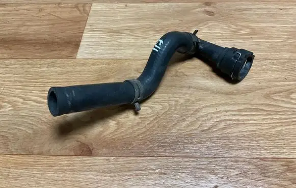 Opel Insignia A Engine coolant pipe/hose PA66GF30