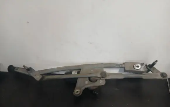 Volvo V70 Front wiper linkage and motor 8648343 4025C
