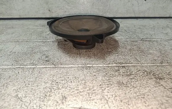 Audi A6 S6 C5 4B Front door speaker 8637611333