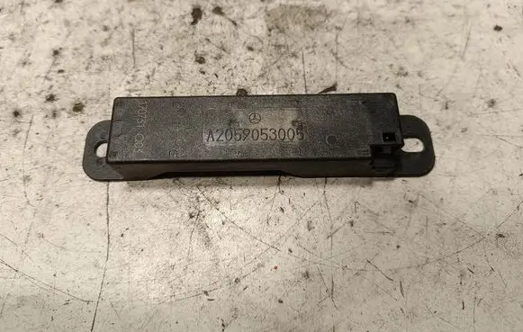 Mercedes-Benz E W213 Keyless system antenna 2059053005