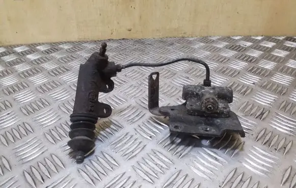 Toyota Corolla Verso E121 Master brake cylinder