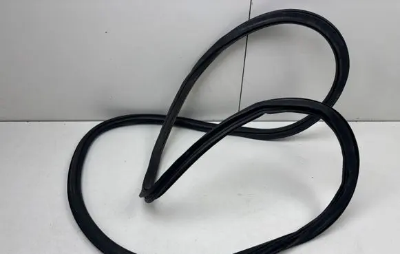 Audi A4 S4 B9 Front door rubber seal 8W0831721B