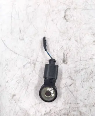 Volkswagen Golf IV Detonation knock sensor 1J0973702