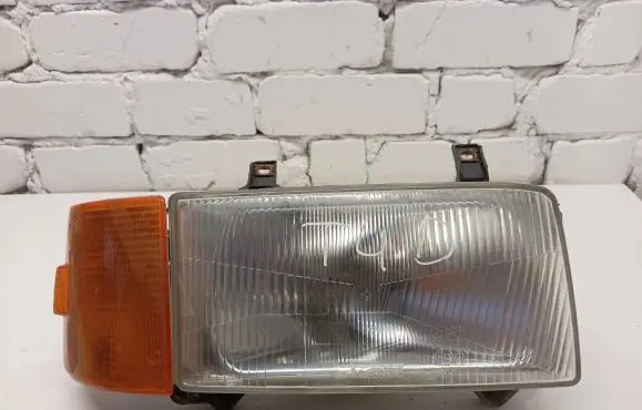 Volkswagen Transporter - Caravelle T4 Headlight/headlamp 2032931 E13209502