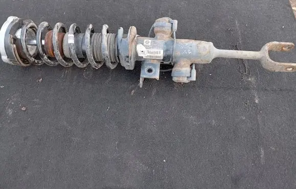 BMW 7 F01 F02 F03 F04 Front shock absorber with coil spring 6850222