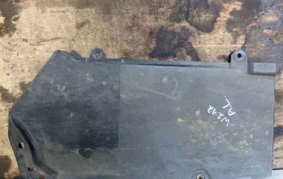 Mercedes-Benz E W212 Trunk boot underbody cover/under tray A2126101608