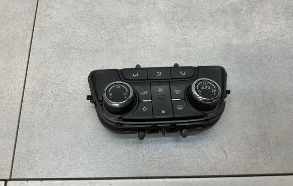 Opel Mokka X Climate control unit 39081563