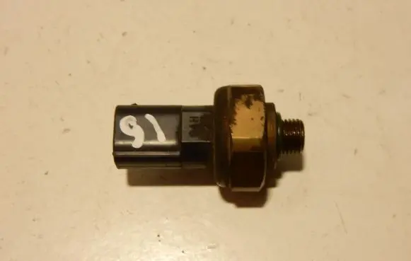 BMW 5 E60 E61 Air conditioning (A/C) pressure sensor 64538370623 8370623 6391