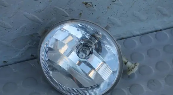 Toyota RAV 4 (XA40) Front fog light
