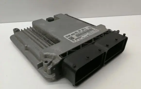 Volkswagen PASSAT B8 Engine control unit/module 04L907309R