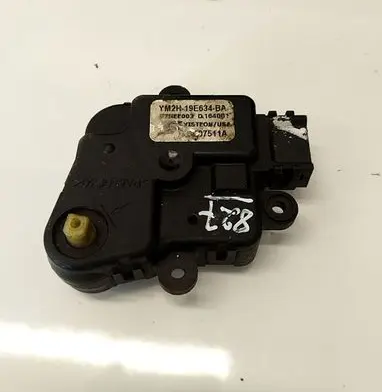 Toyota Yaris Air flap motor/actuator YM2H19E634BA