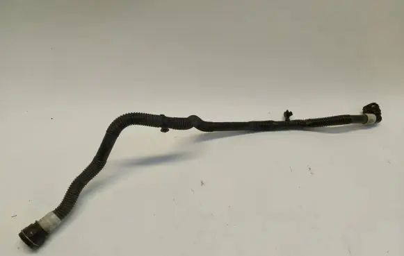 Tesla Model 3 Engine coolant pipe/hose 1077597-00-d