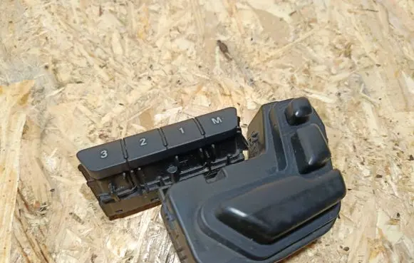 Mercedes-Benz CLS C218 X218 Seat control switch A2128700558 10019982 13091111