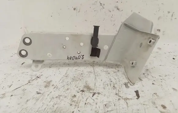 Mazda CX-3 Fender mounting bracket