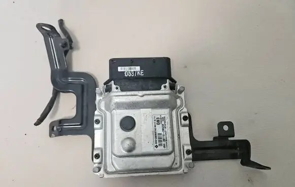 Hyundai i30 Engine control unit/module 391102BGB3 9001090537KE BE54FS00600