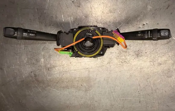 Volvo V70 Wiper turn signal indicator stalk/switch 4970 ABSEGF15