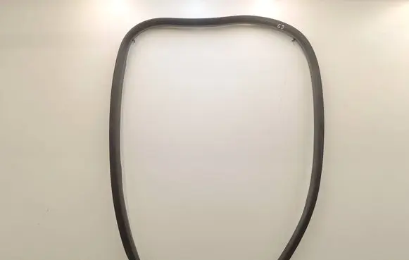 Volvo XC60 Rear door rubber seal (on body) 