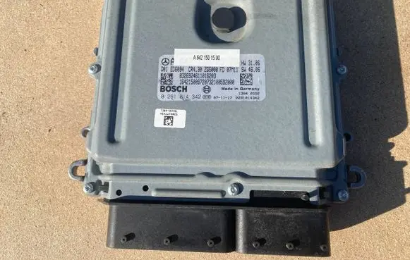 Mercedes-Benz Vito Viano W639 Engine control unit/module A6421501500 0281014342