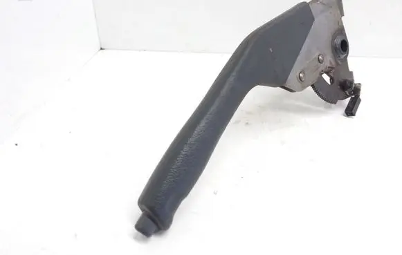 Handbrake/parking brake lever assembly