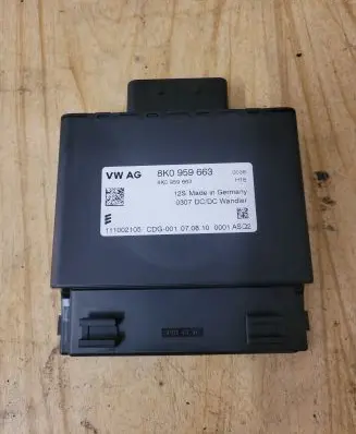 Audi A3 S3 A3 Sportback 8P Power management control unit 8K0959663