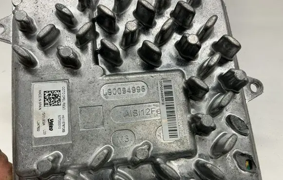 Opel Mokka B LED ballast control module L90094996