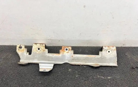 Audi A3 S3 A3 Sportback 8P Engine mounting bracket 06J145383B