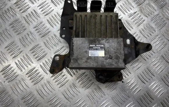 Lexus IS 220D-250-350 Fuel injection control unit/module 8987120070 1310001371