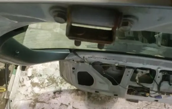 Toyota Corolla E120 E130 Tailgate/trunk/boot hinge