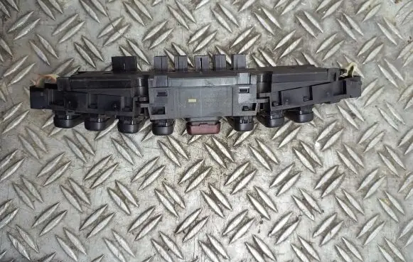 Mercedes-Benz S W220 Hazard light switch 2208214458 11177392001 3304260100