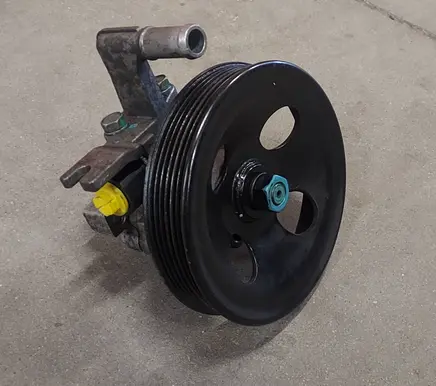 KIA Sorento Power steering pump 41196035 57100-2P010