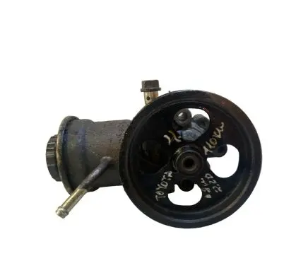 Toyota Avensis T250 Power steering pump