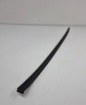 KIA Sorento Windshield trim 