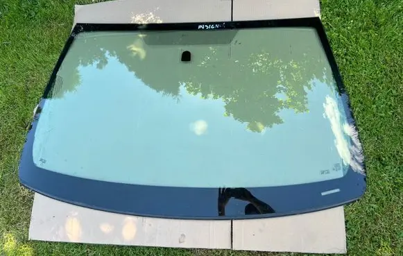 Opel Insignia A Front windscreen/windshield window DOT24M83AS1 E000255 43R008599