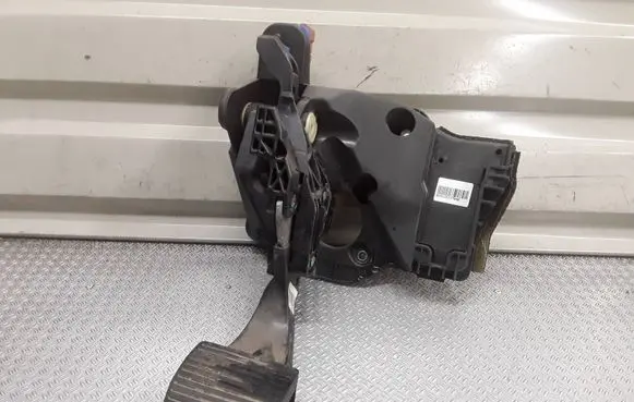 Fiat Tipo Brake pedal 2583561046