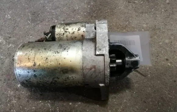 Isuzu Trooper Starter motor