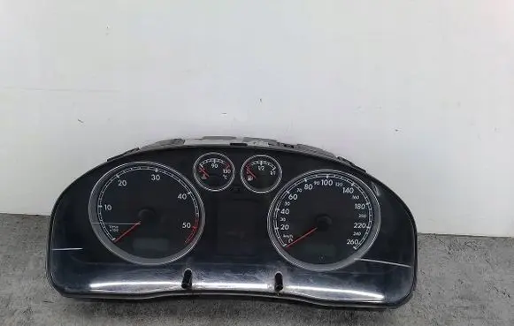 Volkswagen PASSAT B5.5 Speedometer (instrument cluster) 3B0920809C