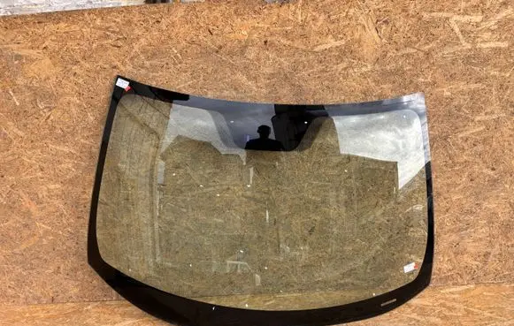 Citroen C4 Aircross Front windscreen/windshield window B014807