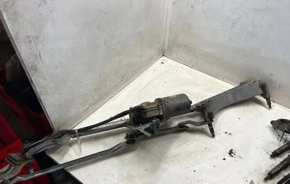 Mercedes-Benz C W203 Front wiper linkage A2038200342