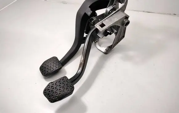 BMW 3 E90 E91 Pedal assembly 42322403