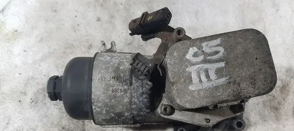 Citroen C5 Oil filter mounting bracket