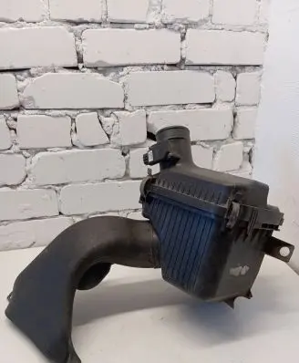 Mitsubishi Endeavor Fuel filter housing MR571464 MR985187 MR571036