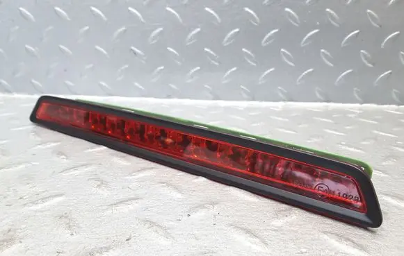 KIA Optima Third/center stoplight D4Z2791100 0000151005 1YYZJFHS
