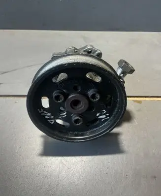 Volkswagen Golf IV Power steering pump 8E0145155N 7690955121