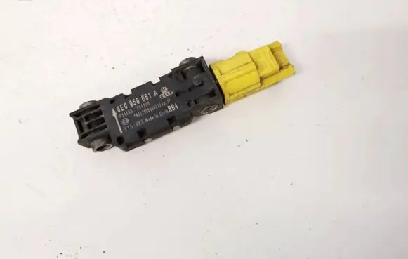 Audi A4 S4 B7 8E 8H Airbag deployment crash/impact sensor 8e0959651a 011327